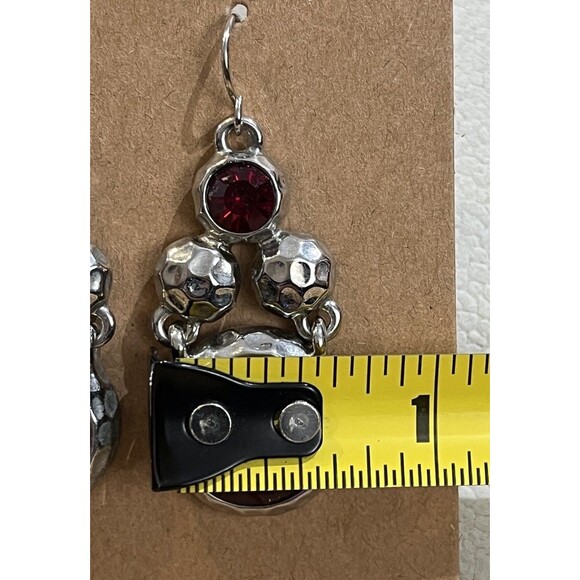 Red Rhinestone Facet Silver Tone Hammered Dangle Earrings Glam Chic Runway - Picture 5 of 6